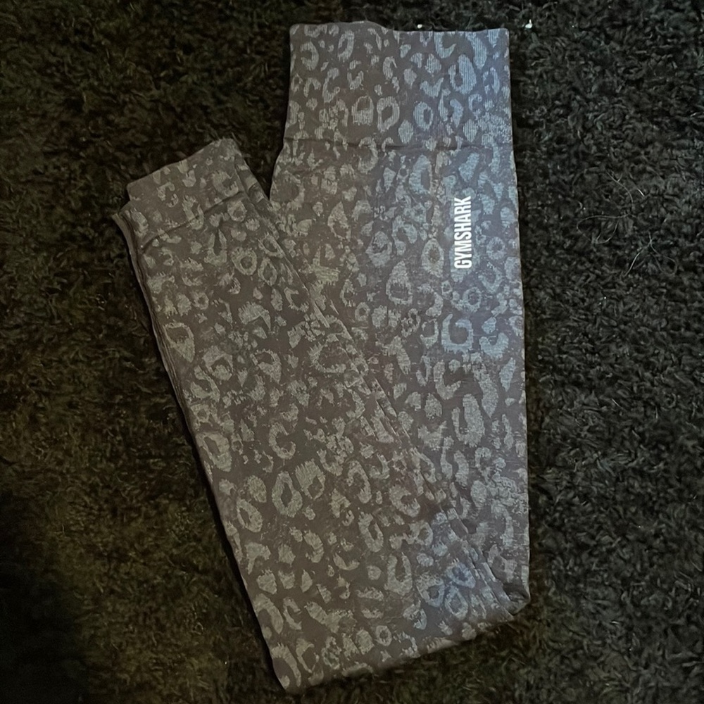 Black and grey animal print adapt gymshark leggings